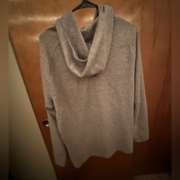 Lululemon Athletic Shirts - Picture 2 of 2